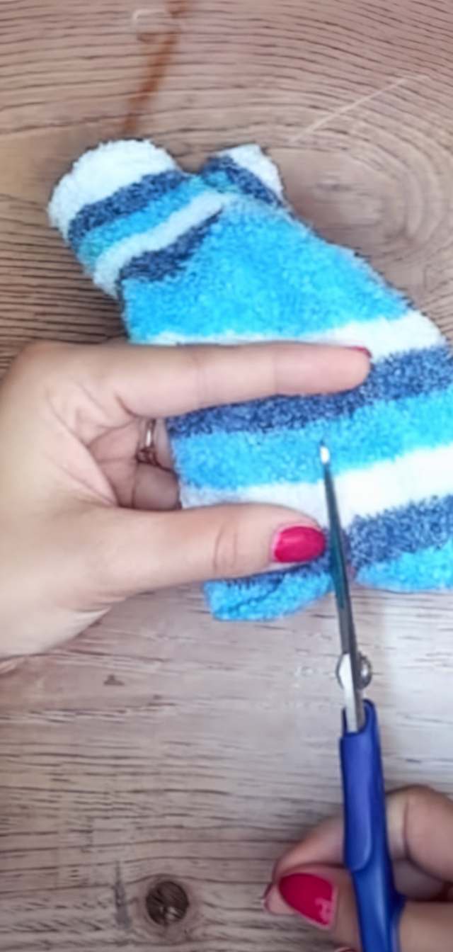 How To Make DIY Cute Sock Kitten