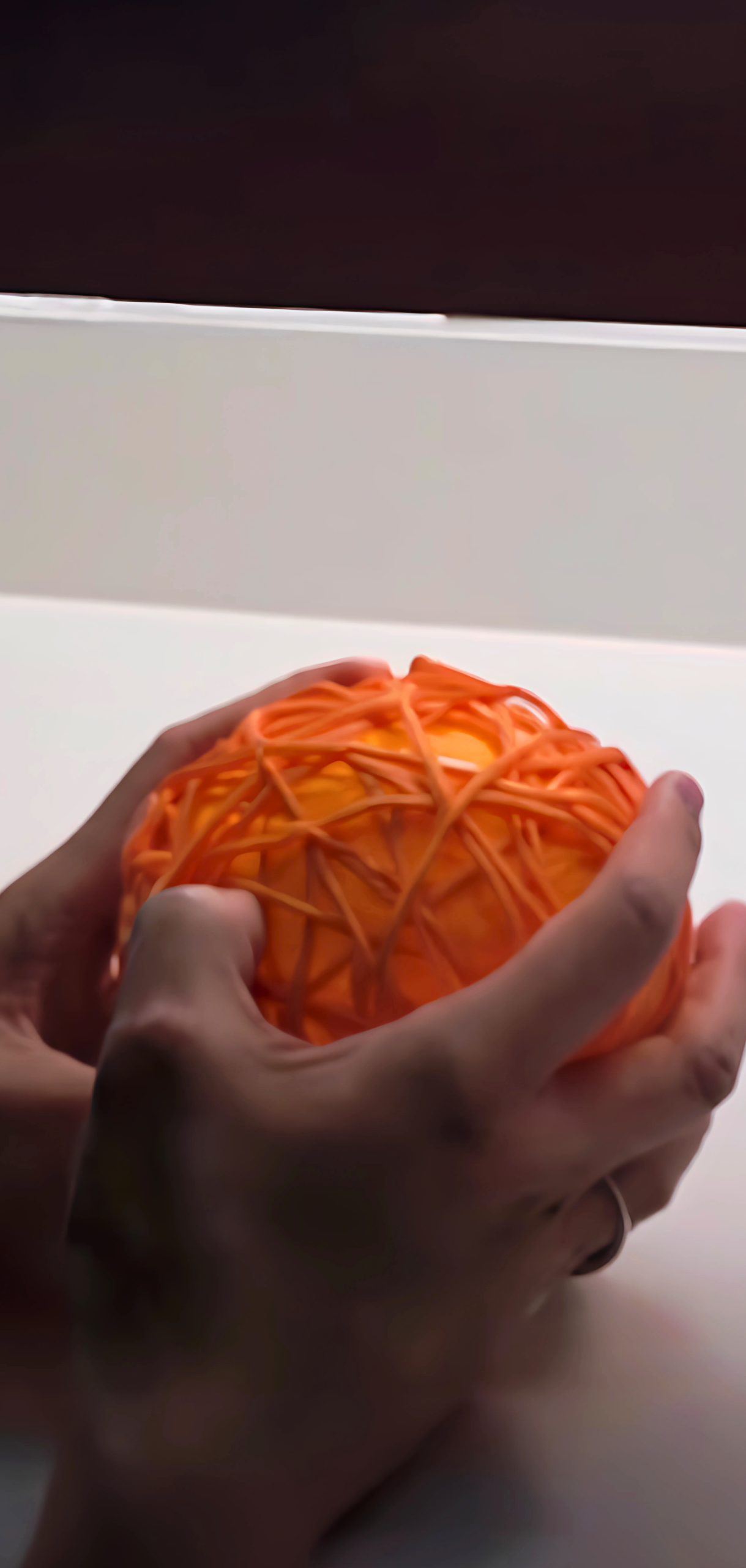 How to Make Yarn Pumpkins Using Balloons