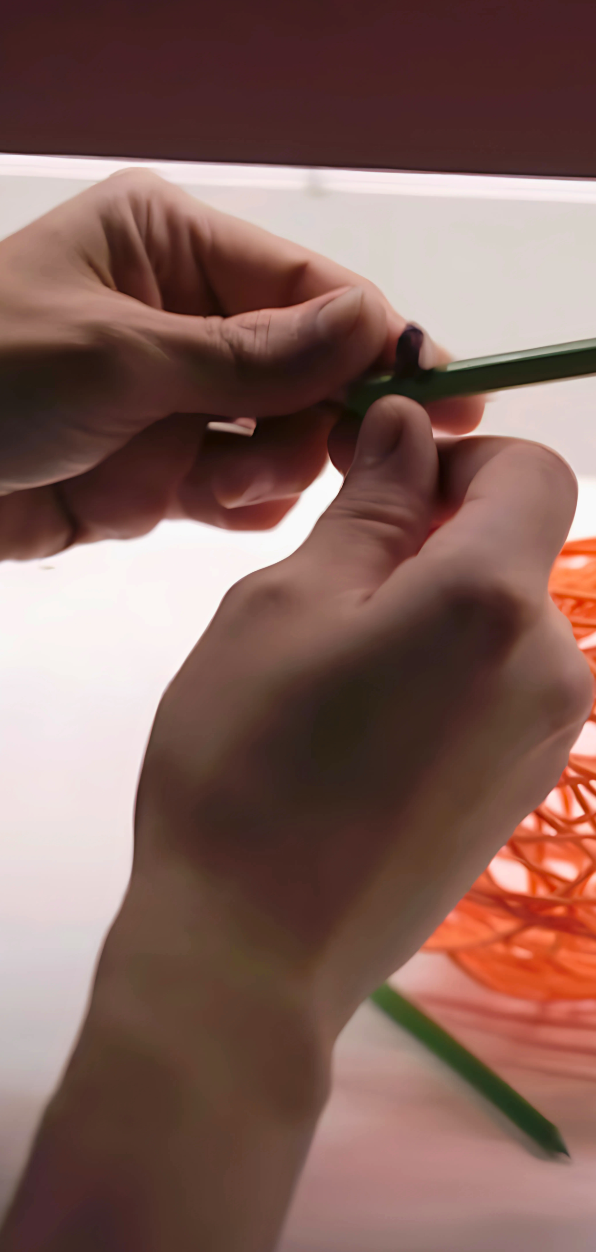 How to Make Yarn Pumpkins Using Balloons