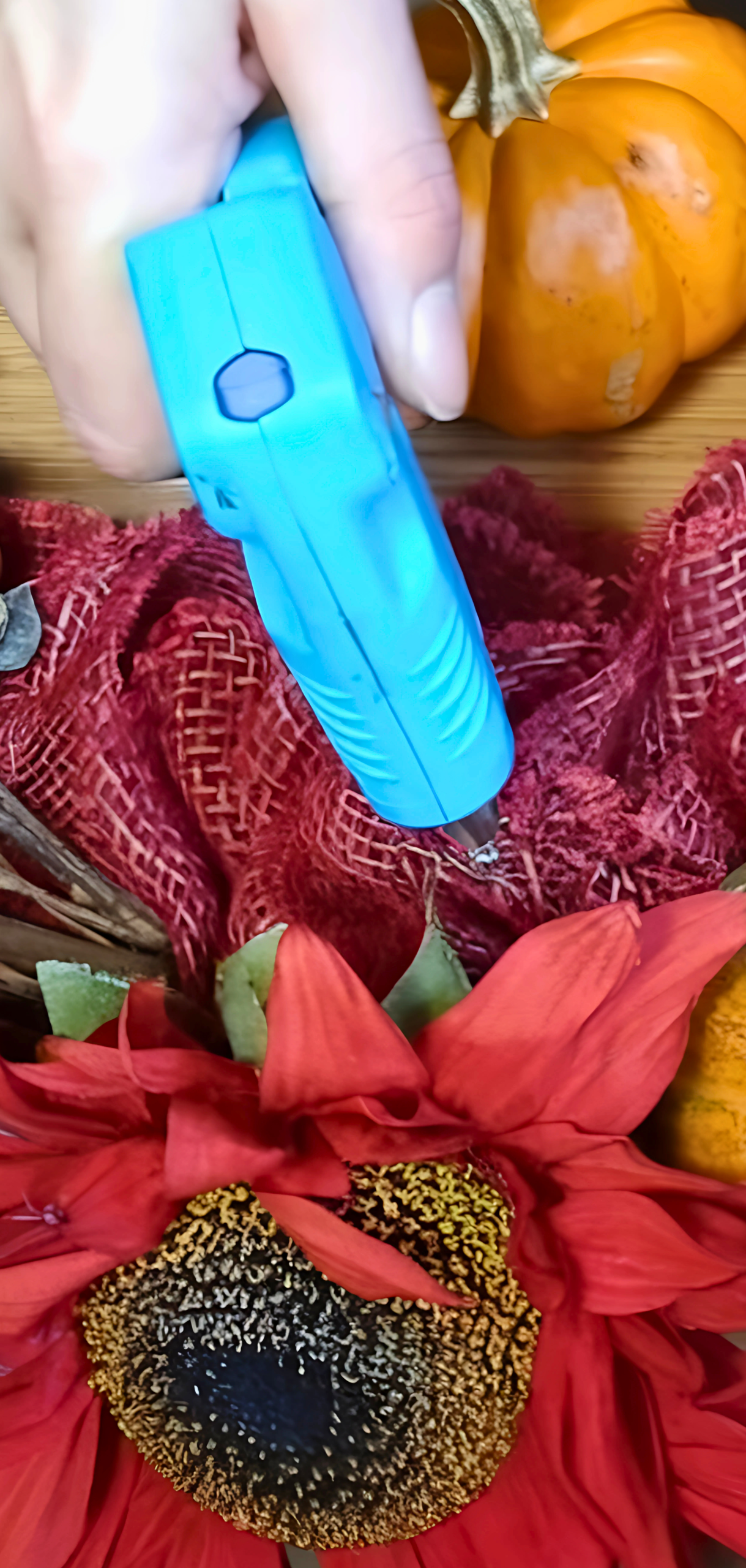 How to Make an Easy Fall Burlap Wreath