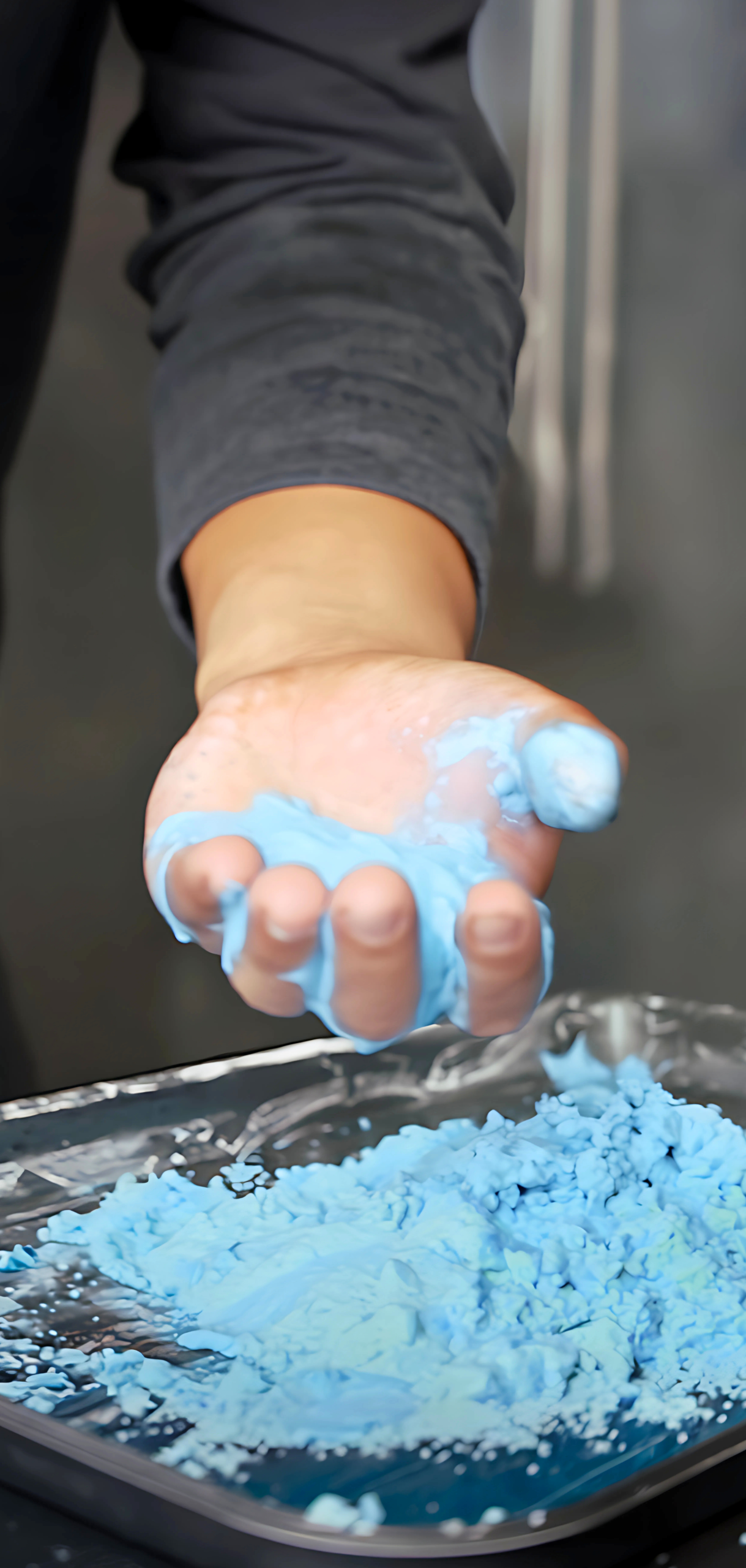 How to Make Moon Sand