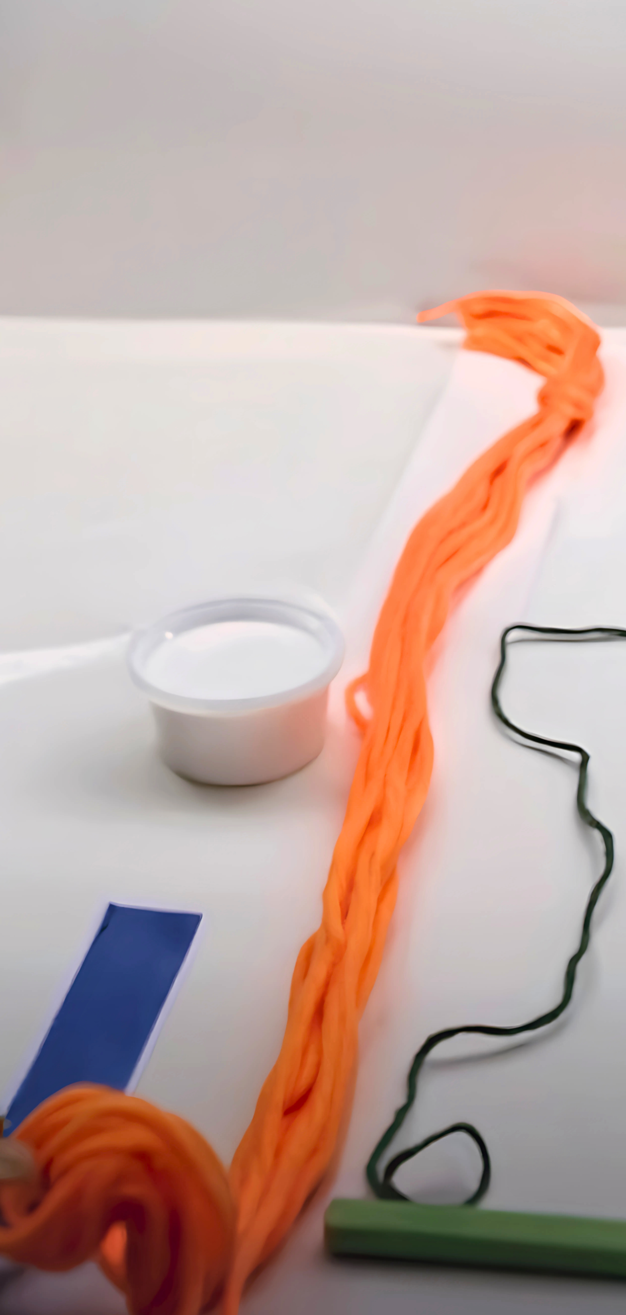 How to Make Yarn Pumpkins Using Balloons