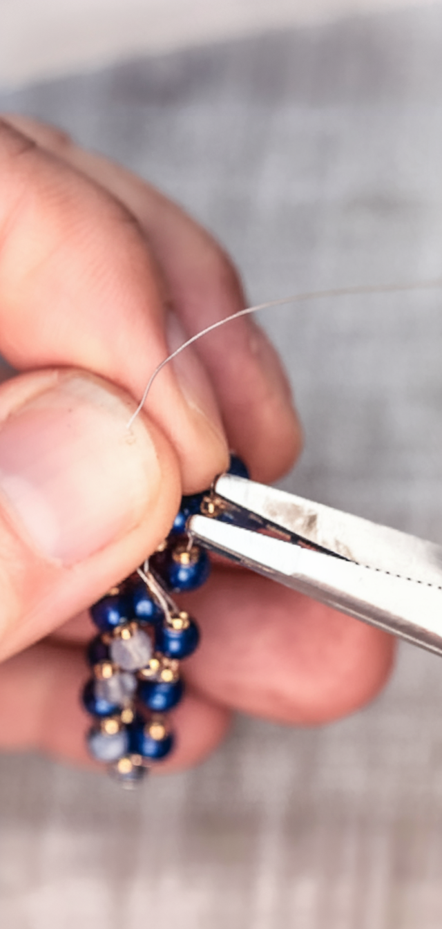 How To Make Beaded Friendship Bracelets In Under 2 Minutes