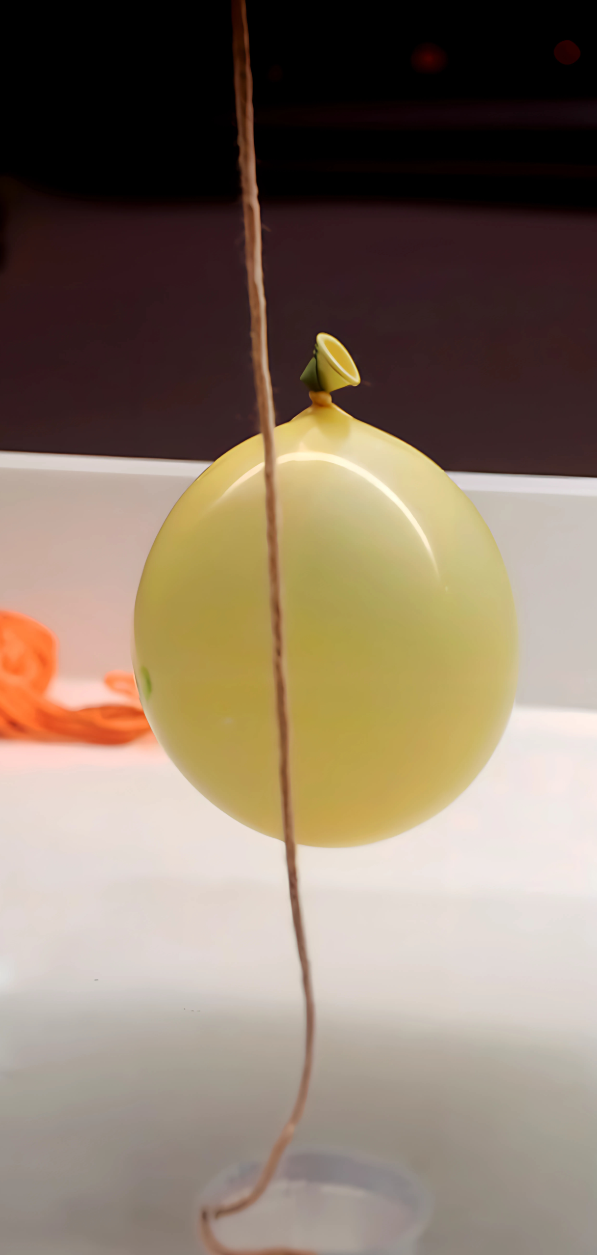 How to Make Yarn Pumpkins Using Balloons