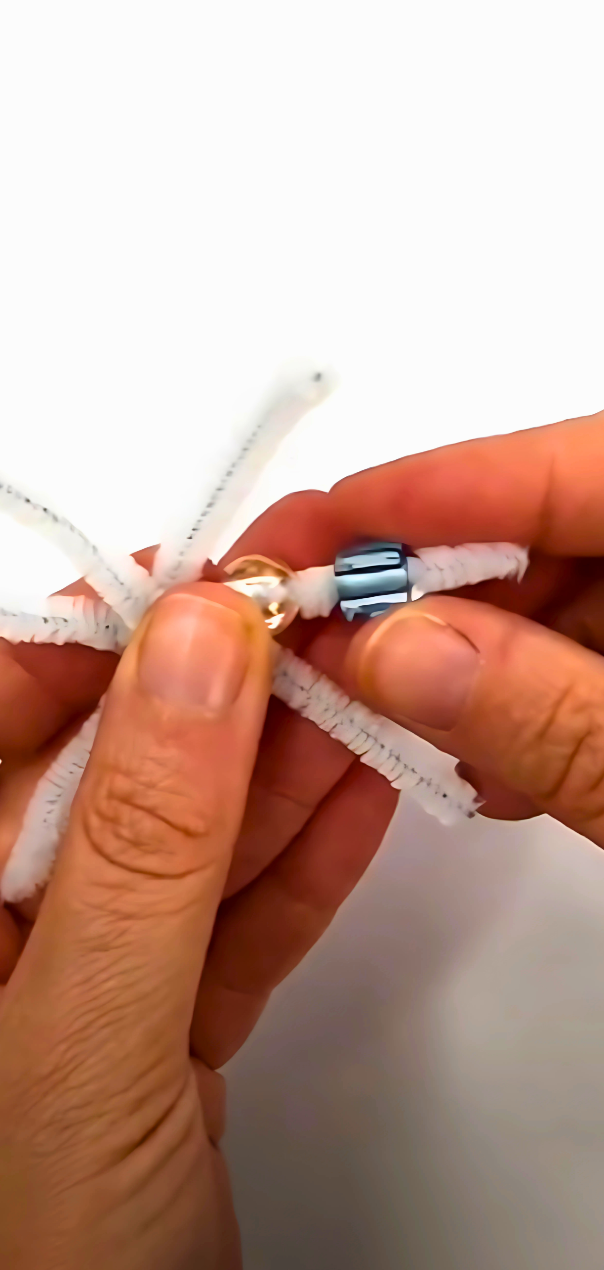 Quick Beaded Pipe Cleaner Snowflakes
